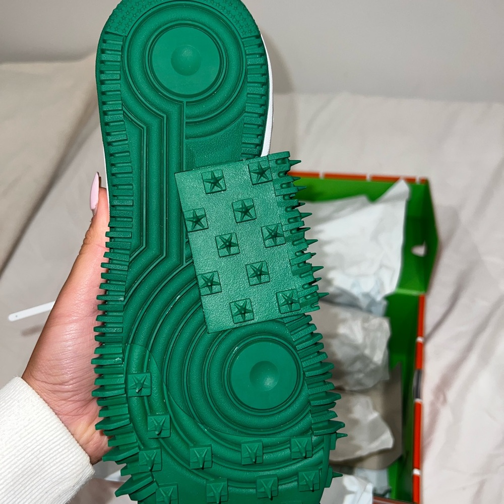 Off-White Nike Sneakers - Picture 3 of 7